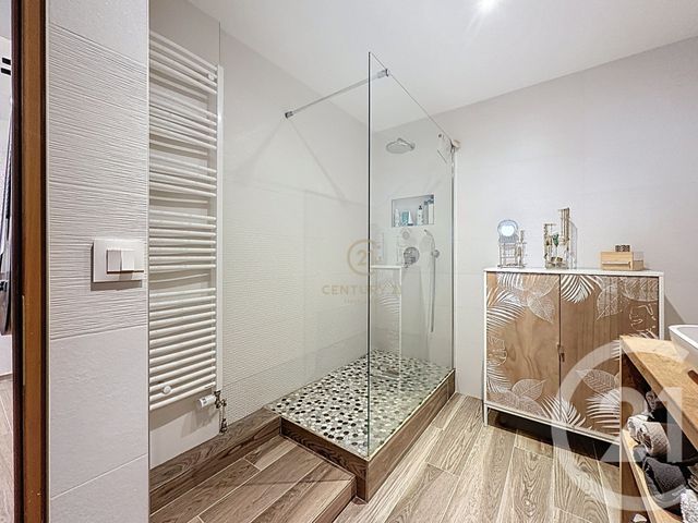 Appartement F3 à vendre - 3 pièces - 64.34 m2 - LYON - 69008 - RHONE-ALPES - Century 21 Hestia Ldi