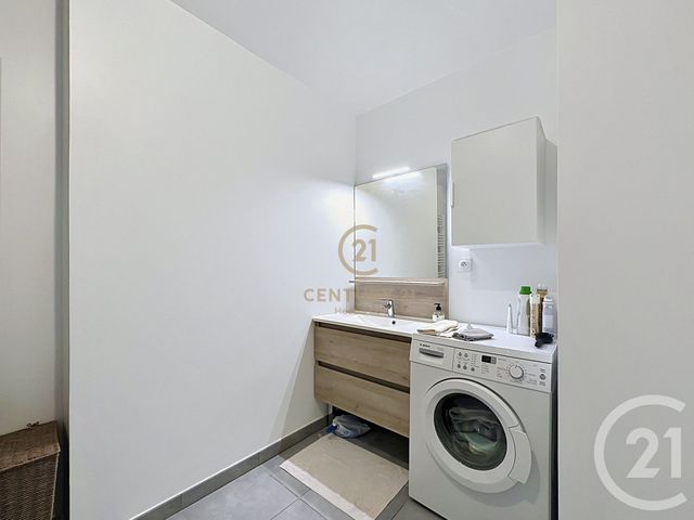 Appartement Studio à vendre - 1 pièce - 26.38 m2 - LYON - 69008 - RHONE-ALPES - Century 21 Hestia Ldi