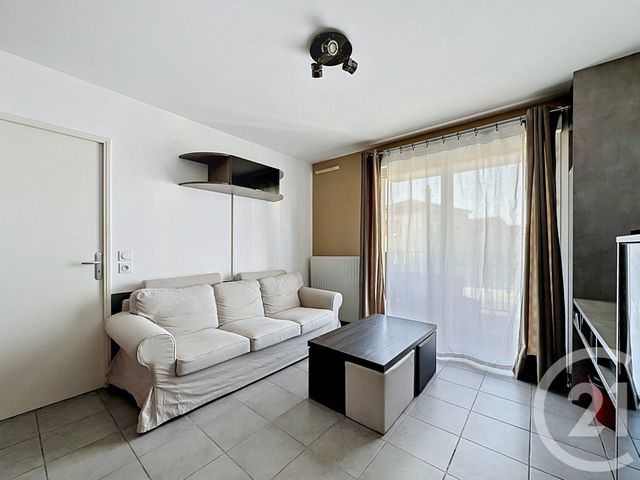 Appartement T2 à louer - 2 pièces - 37.75 m2 - BRON - 69 - RHONE-ALPES - Century 21 Hestia Ldi