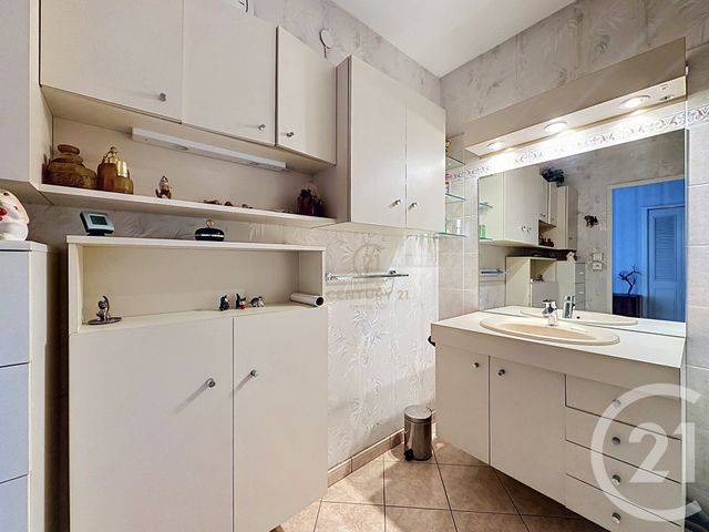 Appartement F4 à vendre - 4 pièces - 86.64 m2 - LYON - 69008 - RHONE-ALPES - Century 21 Hestia Ldi