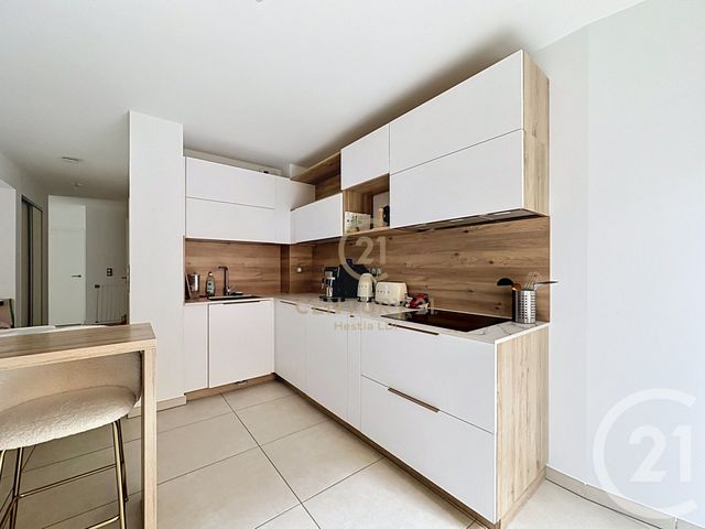 Appartement F4 à louer - 4 pièces - 90.78 m2 - LYON - 69008 - RHONE-ALPES - Century 21 Hestia Ldi