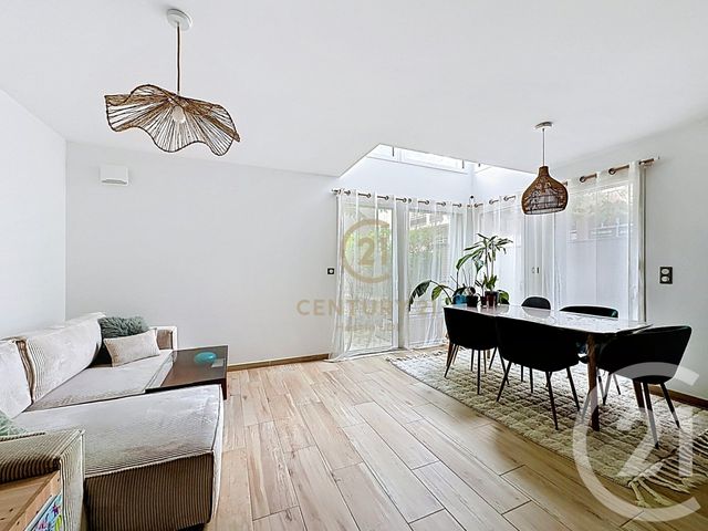 Appartement F4 à louer - 4 pièces - 90.78 m2 - LYON - 69008 - RHONE-ALPES - Century 21 Hestia Ldi