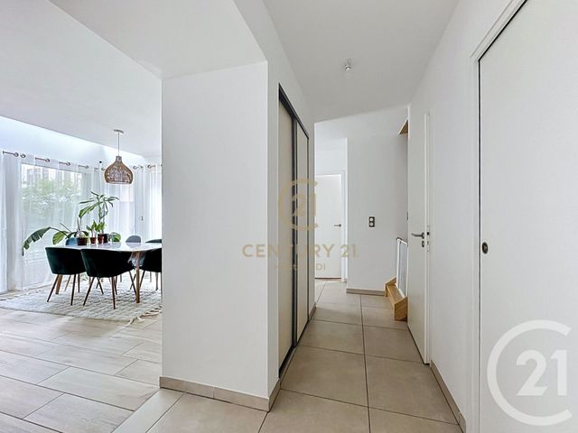 Appartement F4 à louer - 4 pièces - 90.78 m2 - LYON - 69008 - RHONE-ALPES - Century 21 Hestia Ldi
