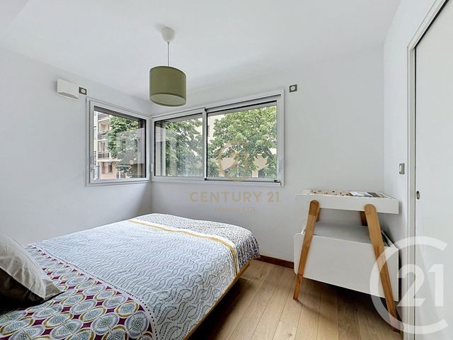 Appartement F4 à louer - 4 pièces - 90.78 m2 - LYON - 69008 - RHONE-ALPES - Century 21 Hestia Ldi