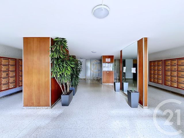 Appartement T3 à vendre - 3 pièces - 79.54 m2 - LYON - 69008 - RHONE-ALPES - Century 21 Hestia Ldi