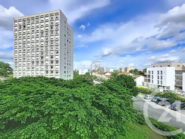 Appartement T3 à vendre - 3 pièces - 79.54 m2 - LYON - 69008 - RHONE-ALPES - Century 21 Hestia Ldi