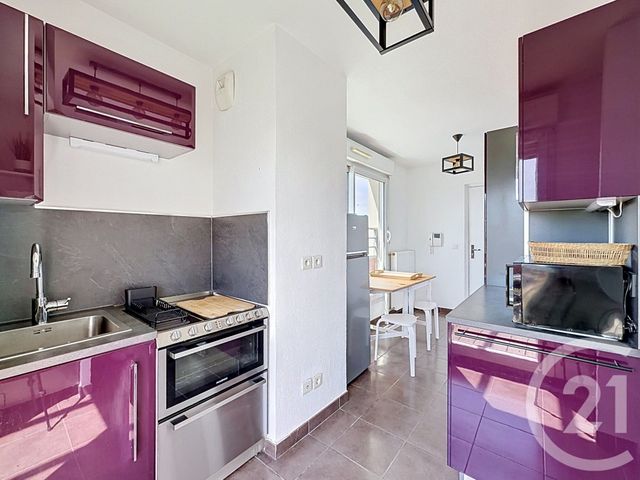 Appartement T3 à vendre - 3 pièces - 62.13 m2 - LYON - 69008 - RHONE-ALPES - Century 21 Hestia Ldi