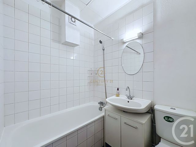 Appartement Studio à vendre - 1 pièce - 17.0 m2 - LYON - 69008 - RHONE-ALPES - Century 21 Hestia Ldi