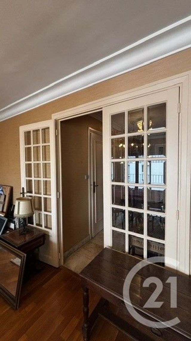 Appartement F5 à vendre - 5 pièces - 112.17 m2 - VILLEURBANNE - 69 - RHONE-ALPES - Century 21 Hestia Ldi