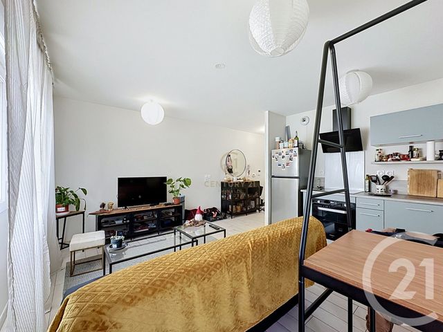 Appartement F2 à louer - 2 pièces - 42.65 m2 - VENISSIEUX - 69 - RHONE-ALPES - Century 21 Hestia Ldi