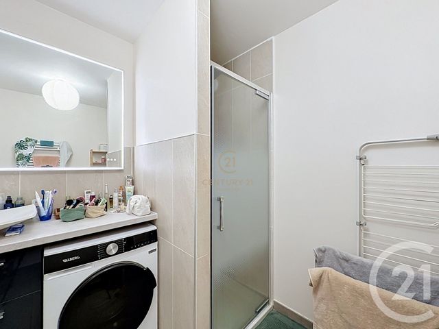 Appartement F2 à louer - 2 pièces - 42.65 m2 - VENISSIEUX - 69 - RHONE-ALPES - Century 21 Hestia Ldi