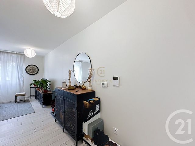 Appartement F2 à louer - 2 pièces - 42.65 m2 - VENISSIEUX - 69 - RHONE-ALPES - Century 21 Hestia Ldi