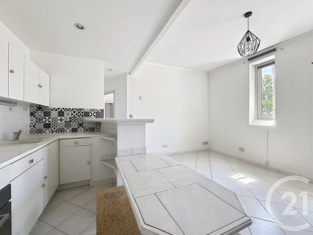 Appartement F2 à vendre - 2 pièces - 43.2 m2 - VILLEURBANNE - 69 - RHONE-ALPES - Century 21 Hestia Ldi