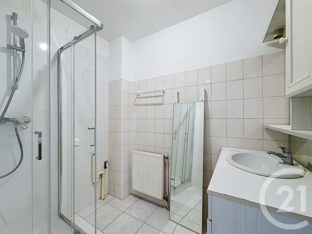 Appartement F2 à vendre - 2 pièces - 43.2 m2 - VILLEURBANNE - 69 - RHONE-ALPES - Century 21 Hestia Ldi