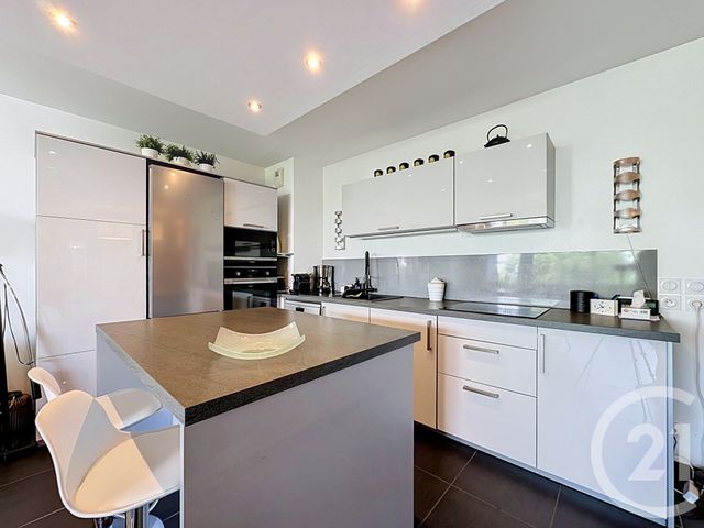 Appartement T4 à vendre - 4 pièces - 92.36 m2 - LYON - 69005 - RHONE-ALPES - Century 21 Hestia Ldi