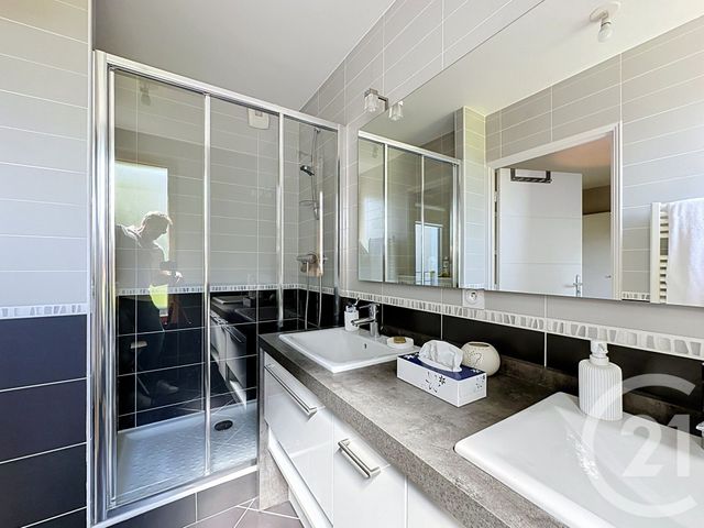 Appartement T4 à vendre - 4 pièces - 92.36 m2 - LYON - 69005 - RHONE-ALPES - Century 21 Hestia Ldi