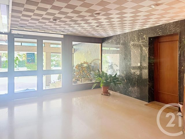 Appartement T3 à vendre - 3 pièces - 79.48 m2 - BRON - 69 - RHONE-ALPES - Century 21 Hestia Ldi