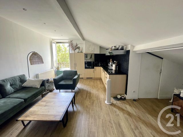Appartement F3 à louer - 3 pièces - 80.26 m2 - LYON - 69008 - RHONE-ALPES - Century 21 Hestia Ldi