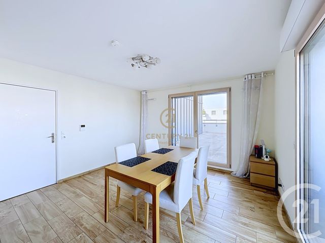 Appartement T3 à vendre - 3 pièces - 79.37 m2 - LYON - 69008 - RHONE-ALPES - Century 21 Hestia Ldi
