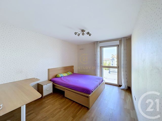 Appartement T3 à vendre - 3 pièces - 79.37 m2 - LYON - 69008 - RHONE-ALPES - Century 21 Hestia Ldi
