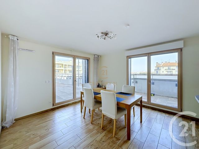 Appartement T3 à vendre - 3 pièces - 79.37 m2 - LYON - 69008 - RHONE-ALPES - Century 21 Hestia Ldi