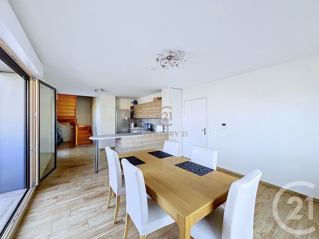 Appartement T3 à vendre - 3 pièces - 79.37 m2 - LYON - 69008 - RHONE-ALPES - Century 21 Hestia Ldi