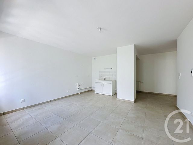 Appartement T3 à louer - 3 pièces - 63.88 m2 - LYON - 69008 - RHONE-ALPES - Century 21 Hestia Ldi