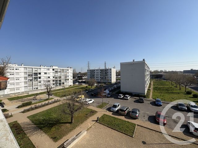 Appartement T4 à louer - 4 pièces - 64.66 m2 - VENISSIEUX - 69 - RHONE-ALPES - Century 21 Hestia Ldi