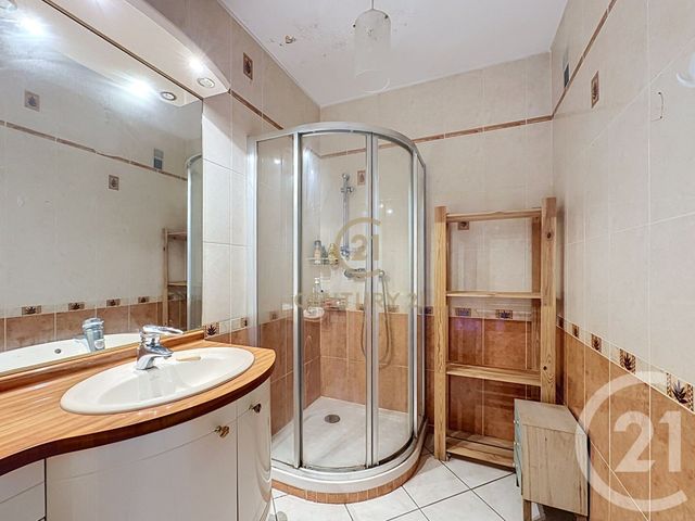 Appartement F4 à vendre - 4 pièces - 99.58 m2 - LYON - 69008 - RHONE-ALPES - Century 21 Hestia Ldi