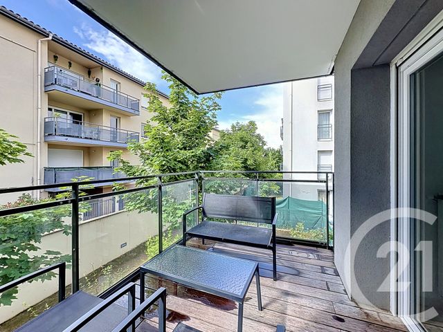 Appartement T3 à louer - 3 pièces - 65.99 m2 - ST PRIEST - 69 - RHONE-ALPES - Century 21 Hestia Ldi