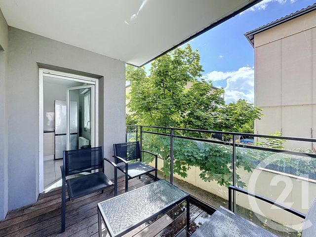 Appartement T3 à louer - 3 pièces - 65.99 m2 - ST PRIEST - 69 - RHONE-ALPES - Century 21 Hestia Ldi