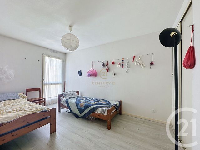 Appartement F5 à vendre - 5 pièces - 122.97 m2 - LYON - 69008 - RHONE-ALPES - Century 21 Hestia Ldi