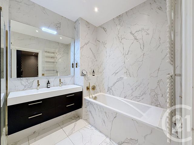 Appartement F3 à vendre - 3 pièces - 78.0 m2 - LYON - 69006 - RHONE-ALPES - Century 21 Hestia Ldi