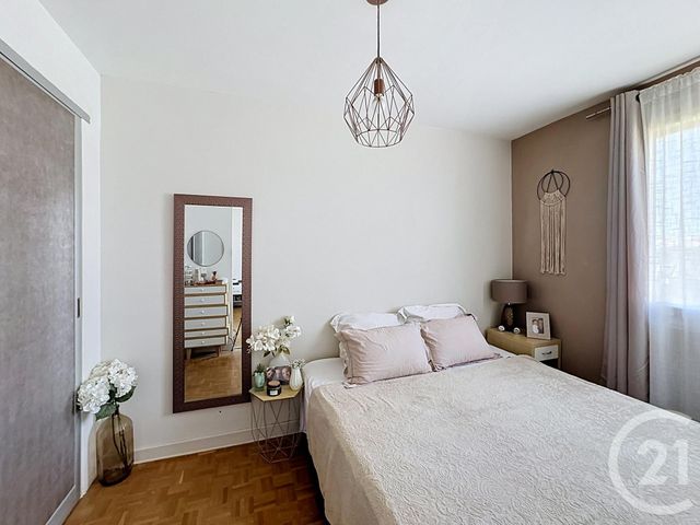Appartement F4 à vendre - 4 pièces - 73.56 m2 - VILLEURBANNE - 69 - RHONE-ALPES - Century 21 Hestia Ldi