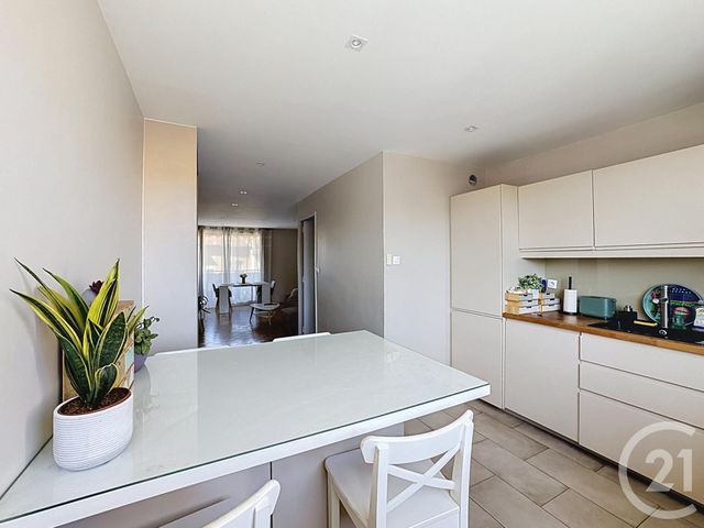 Appartement F4 à vendre - 4 pièces - 73.56 m2 - VILLEURBANNE - 69 - RHONE-ALPES - Century 21 Hestia Ldi